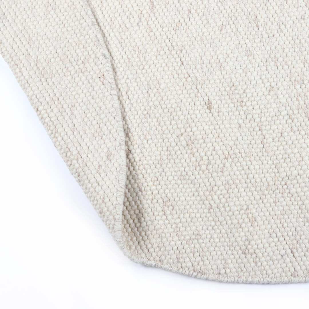 Hondo hvit rundt teppe