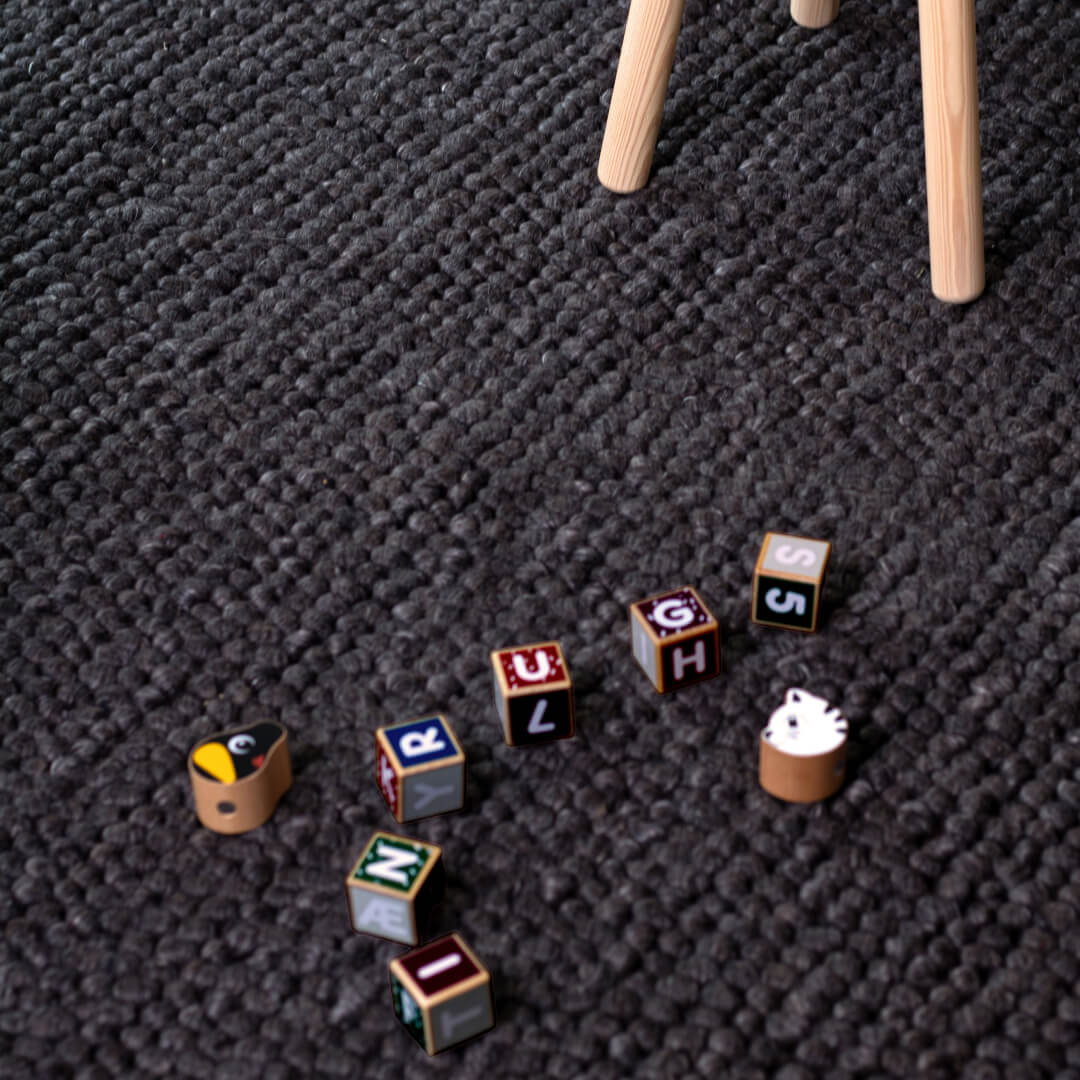 Riverstone teppe brunsvart