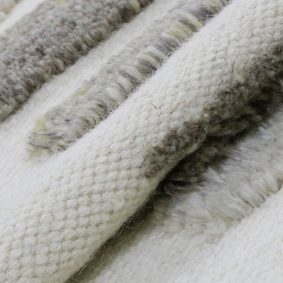 Usak grå/hvit teppe